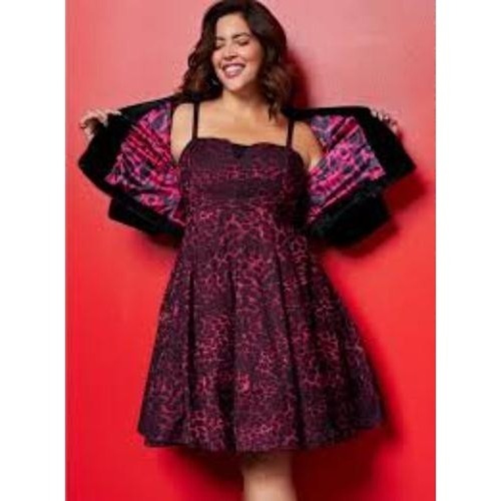 Dressbarn Collection A-Line Dress Women's Size 8 Pink Black Floral Satin Bodice‎